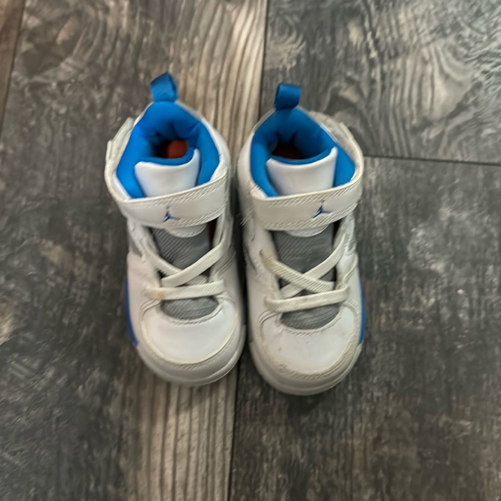 Nike Jordans size 5